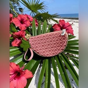 🍍BATH AND BODY WORKS🍍Pink Pineapple Wristlet/NWT